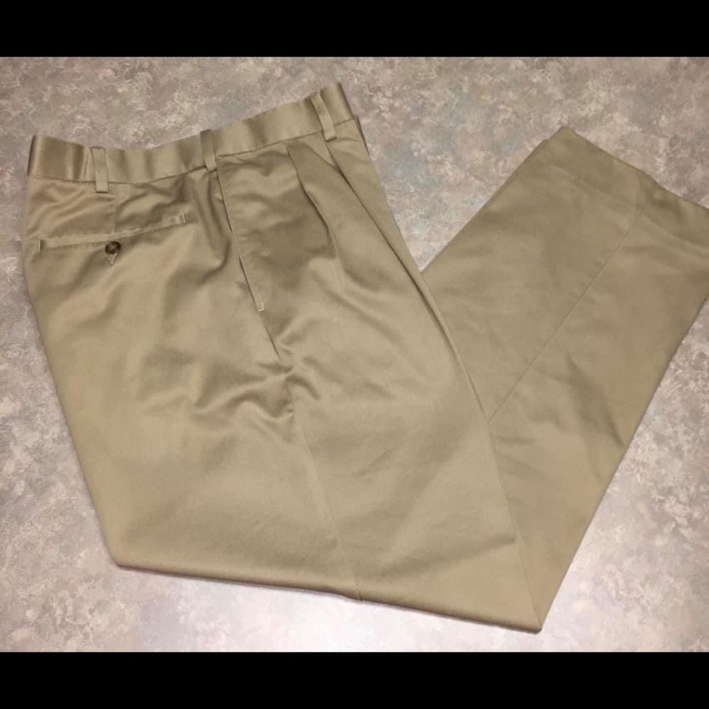 Men’s Khaki Pleated Pants by Savane